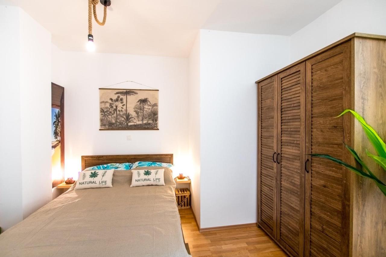 4 * Apartment Sunset Close To The Sea Kastela Exterior photo
