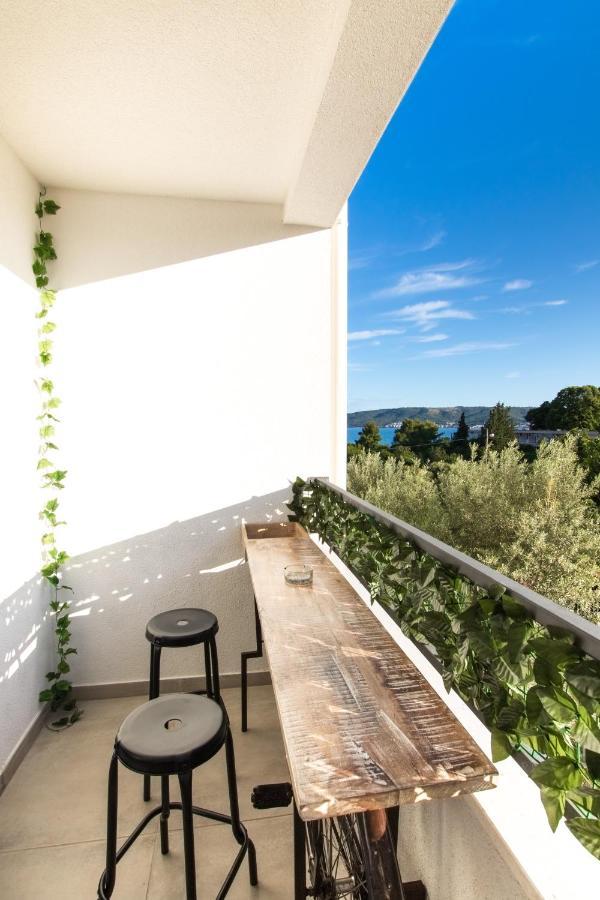 4 * Apartment Sunset Close To The Sea Kastela Exterior photo