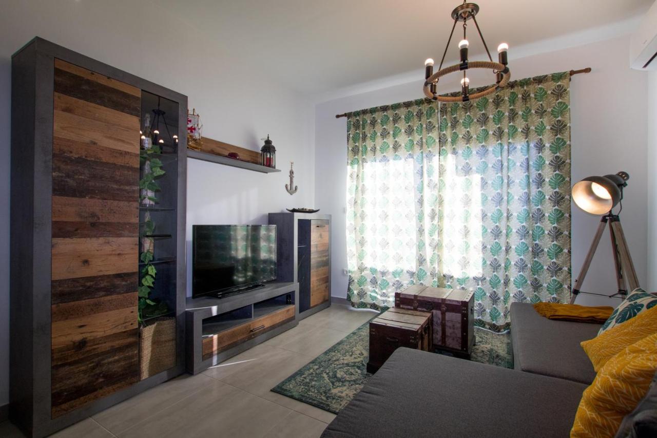 4 * Apartment Sunset Close To The Sea Kastela Exterior photo