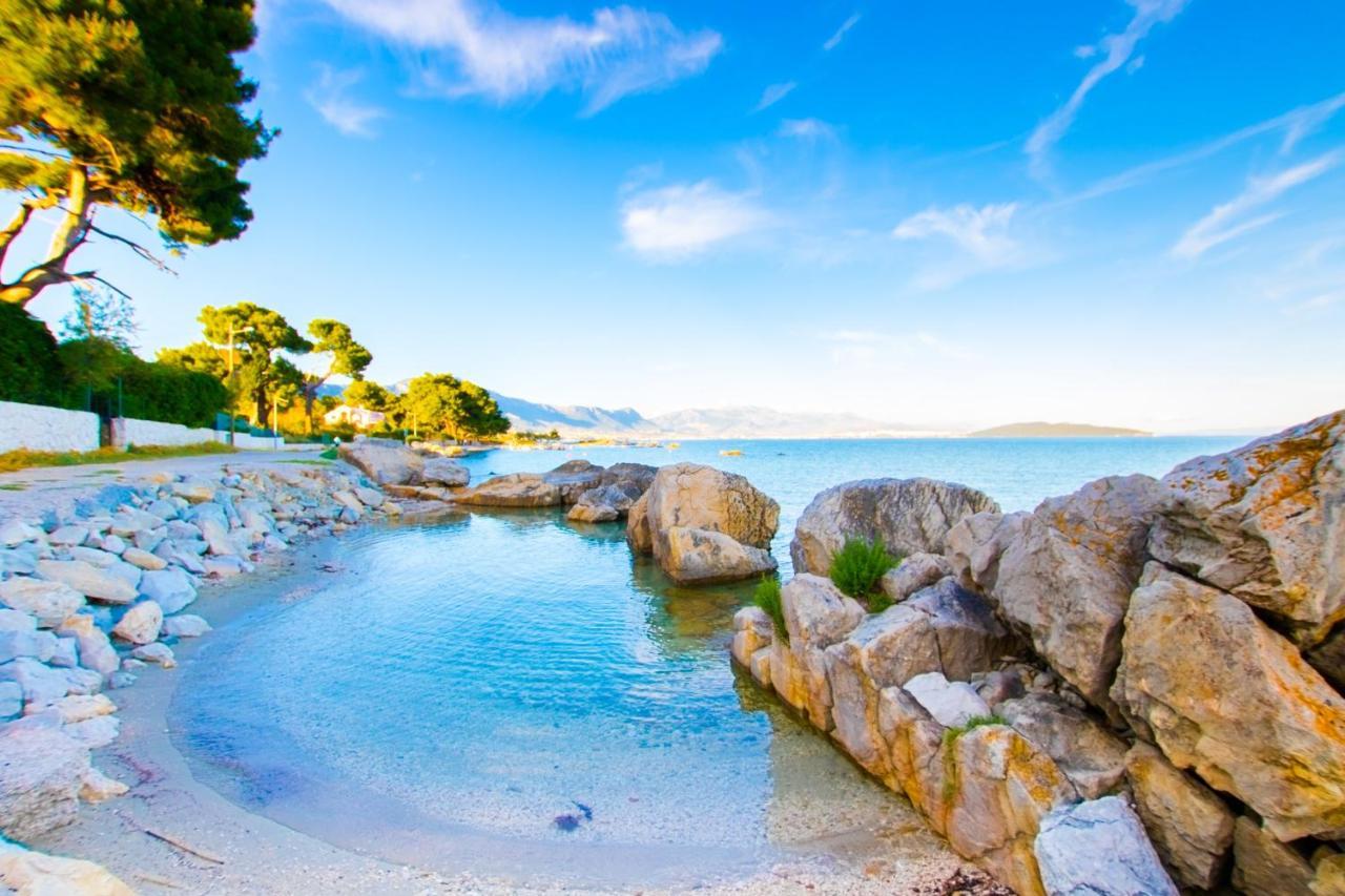 4 * Apartment Sunset Close To The Sea Kastela Exterior photo